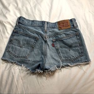 Levi's 501 Medium Wash Button Fly Cutoff Denim Summer Short Shorts Size 26